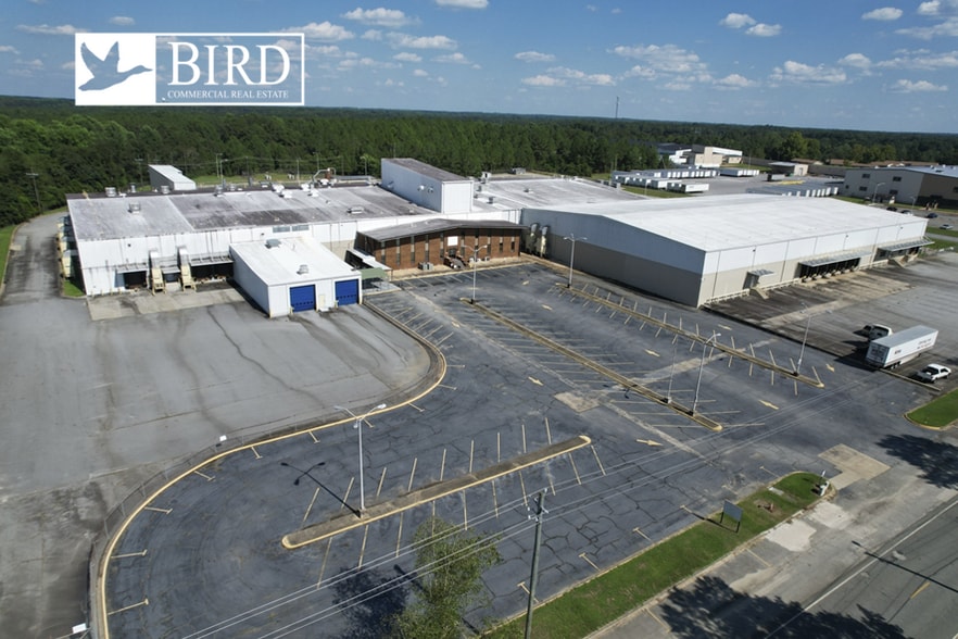More Photos Of 101 Seabrook Dr, Sylvester Distribution For Lease