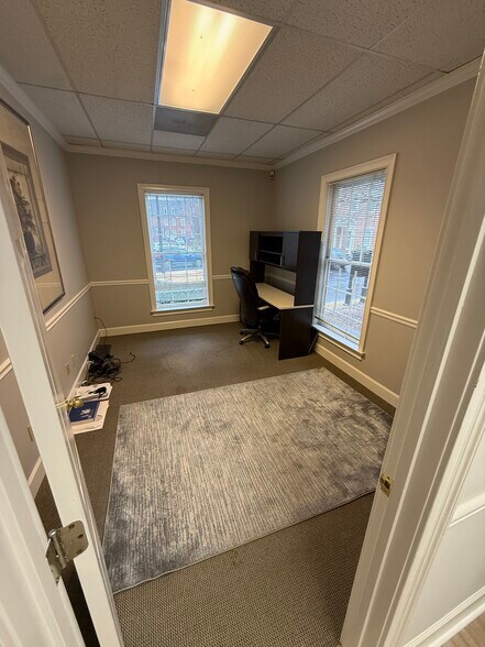 More Photos Of 6111 Peachtree Dunwoody Rd NE, Atlanta Office Residential For Sale