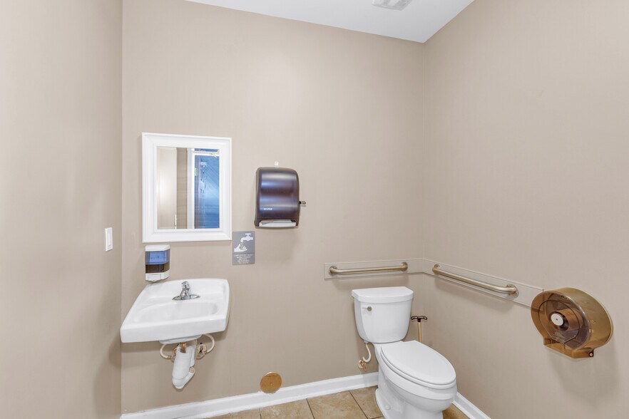 More Photos Of 320 Un Ct, Grovetown Warehouse For Sale