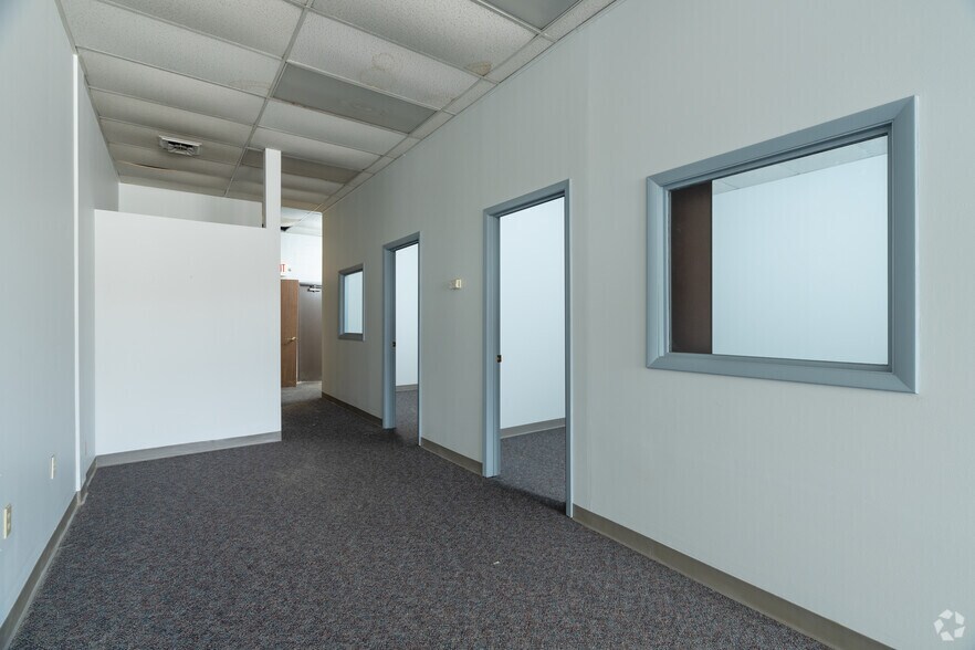 More Photos Of 12243-12305 Natural Bridge Rd, Bridgeton Unknown For Lease