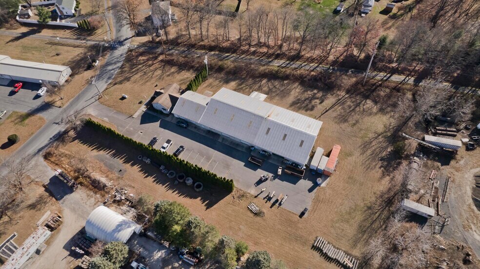 More Photos Of 16 Arthur St, Easthampton Warehouse For Sale