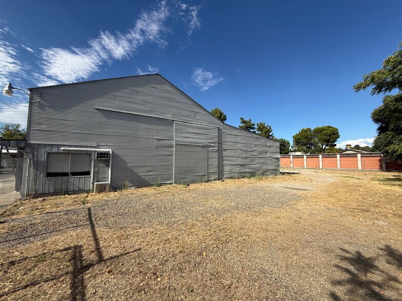 More Photos Of 2651 Henderson, Redding Warehouse For Sale