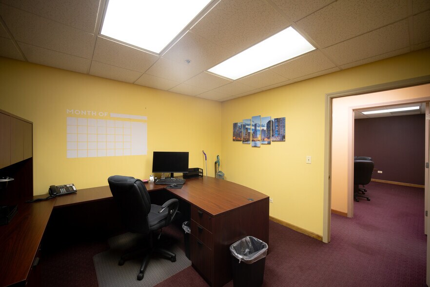 More Photos Of 19201-19245 S Blackhawk Pky, Mokena Industrial For Sale