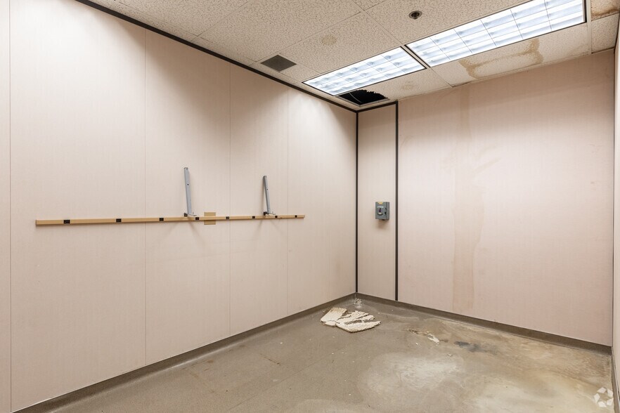 More Photos Of 480 Vantage Pt, Miamisburg Medical For Lease