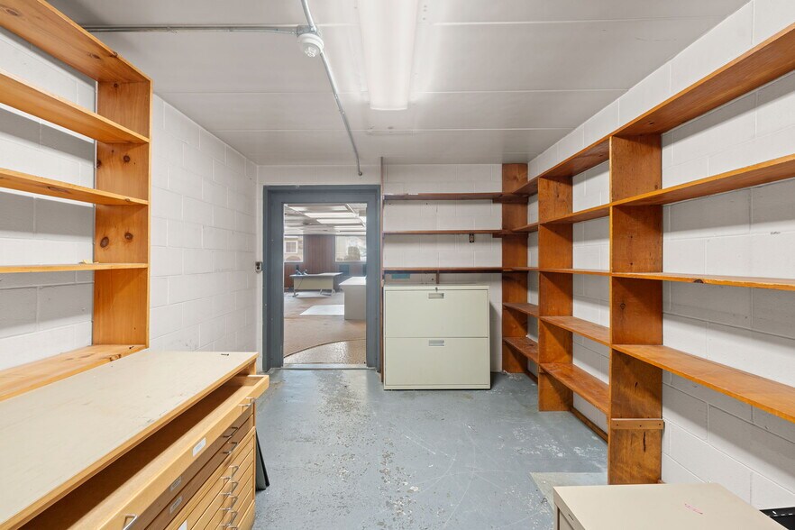 More Photos Of 1072 Main St, West Warwick Office For Sale