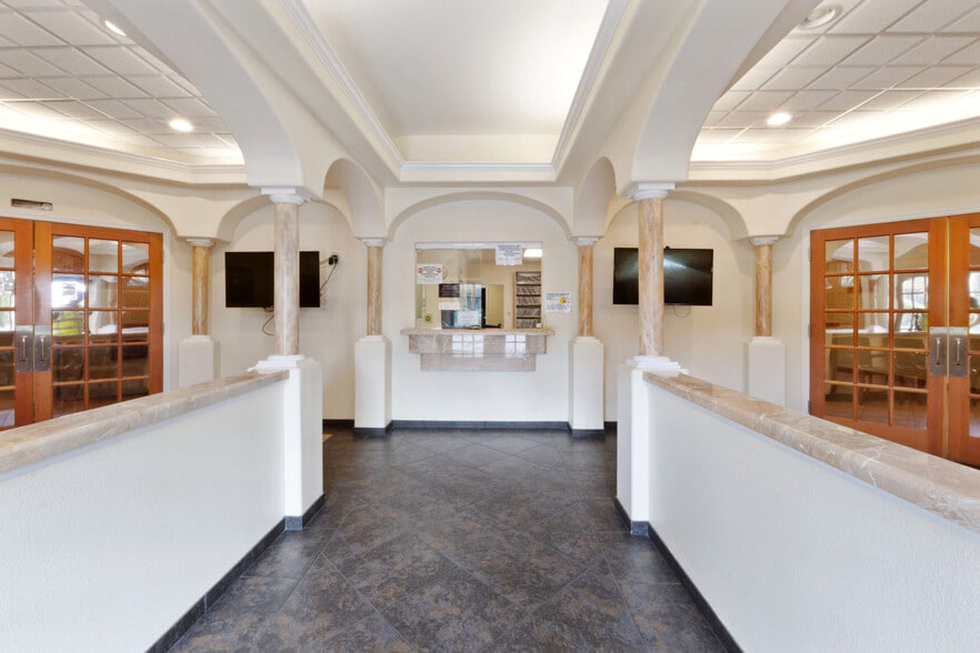 More Photos Of 603 N Washington Ave, Titusville Office For Sale