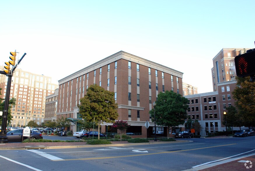 More Photos Of 2111 Eisenhower Ave, Alexandria Office For Lease