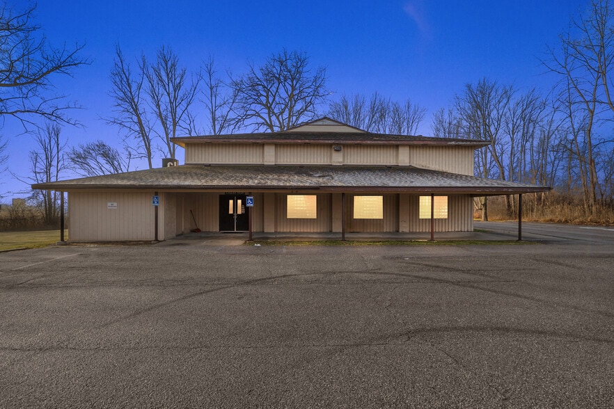 Primary Photo Of 46000 Sugarbush Rd, New Baltimore Flex For Sale