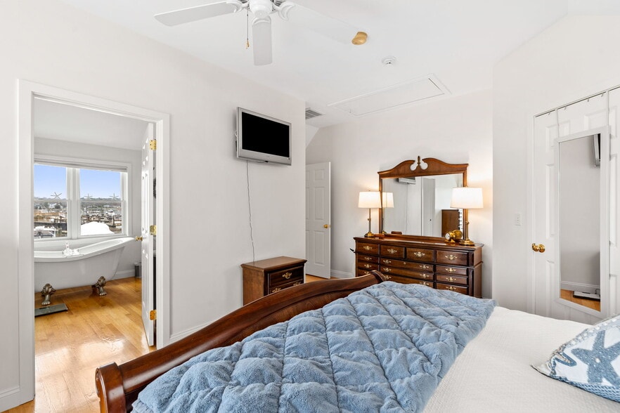 More Photos Of 112 Liberty St, Danvers Marina For Sale