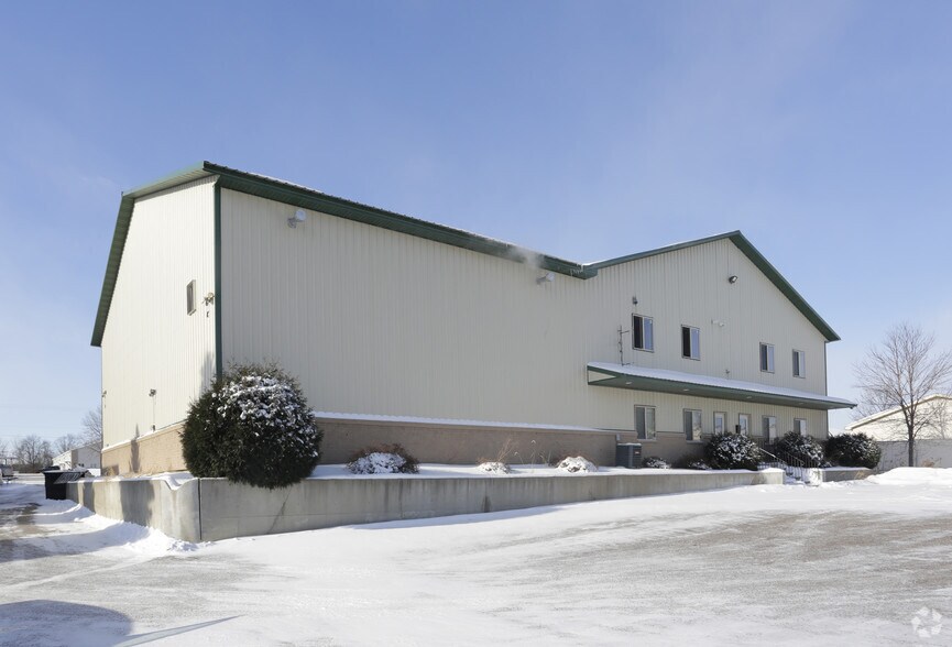 More Photos Of 5680 NE Quam Ave, Saint Michael Manufacturing For Lease