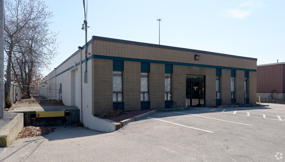 More Photos Of 60 Minnesota Ave, Warwick Warehouse For Lease