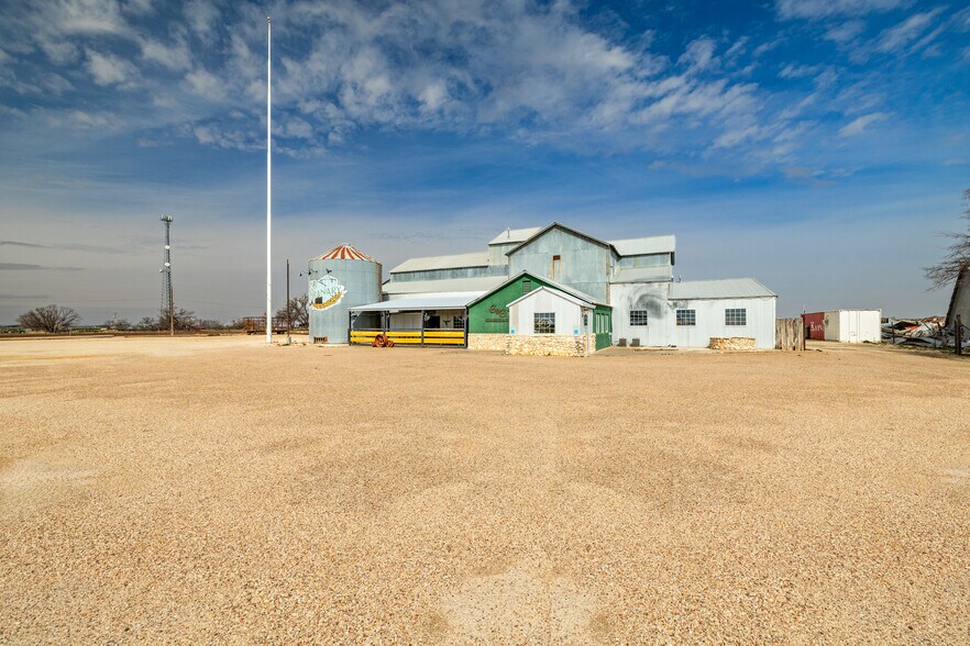 More Photos Of 8336 TX 570, San Angelo Restaurant For Sale