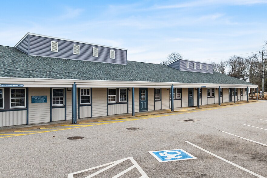 More Photos Of 131 Boston Post Rd, East Lyme Office For Lease