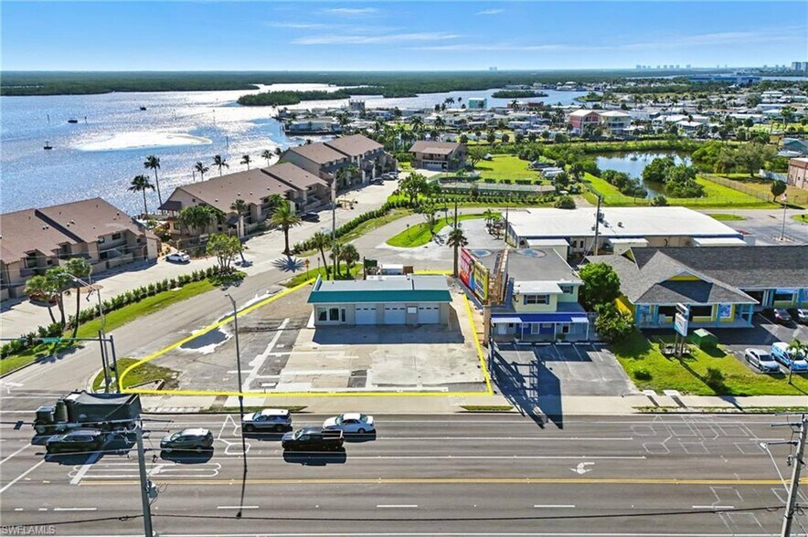 More Photos Of 19003 San Carlos Blvd, Fort Myers Service Station For Sale