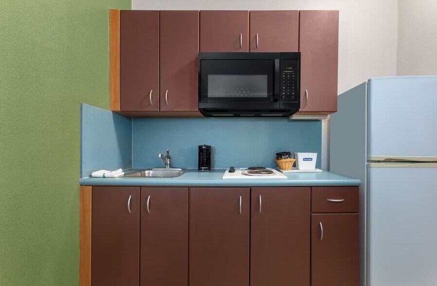 More Photos Of 1527 US Highway 441 SE, Okeechobee Hotel For Sale