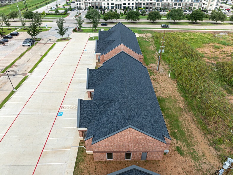 More Photos Of 21611 FM 1093 Rd, Richmond Medical For Sale