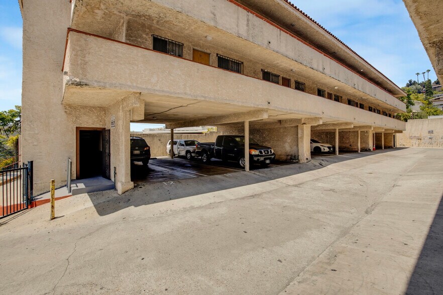 More Photos Of 3405 N Figueroa St, Los Angeles Apartments For Sale