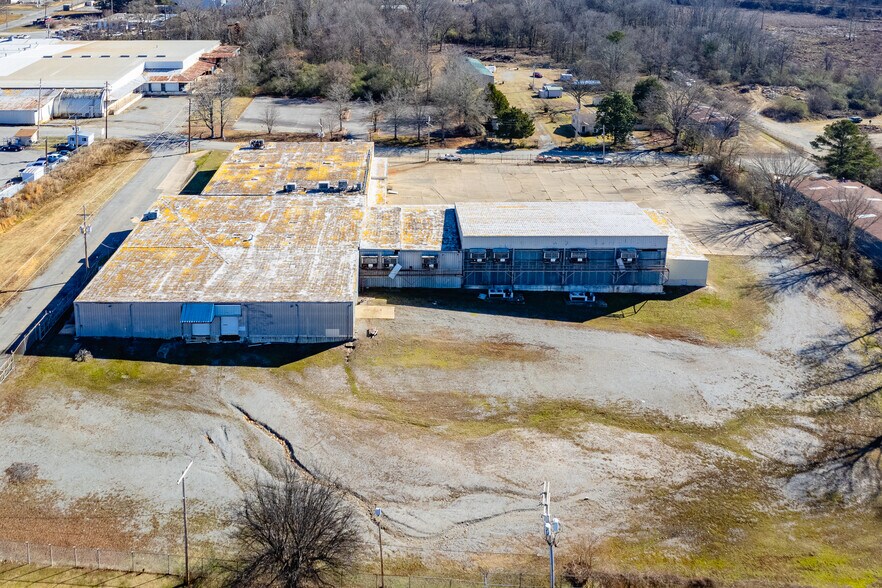 More Photos Of 3300 Brown St, Little Rock Warehouse For Sale
