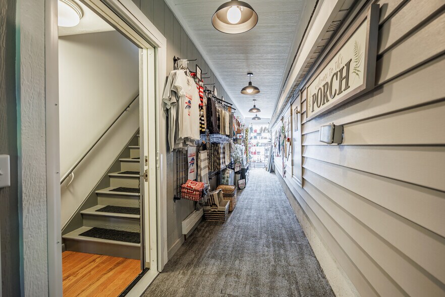 More Photos Of 581 Whitney Rd W, Fairport Office For Sale