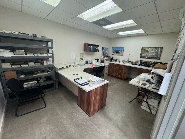 More Photos Of 8456 San Fernando Rd, Sun Valley Warehouse For Lease