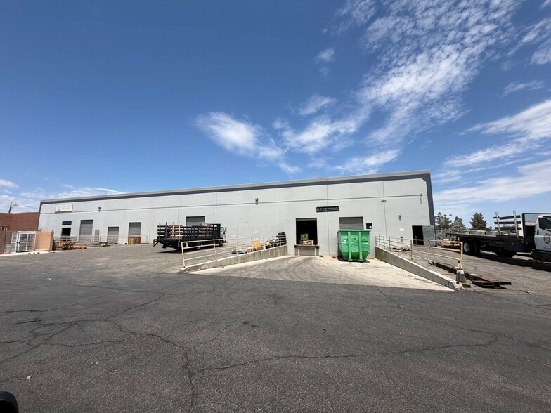 More Photos Of 6770 Bermuda Rd, Las Vegas Warehouse For Lease