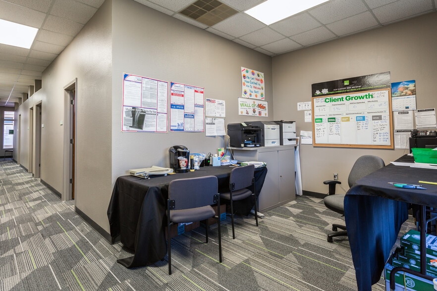 More Photos Of 913 Gulf Breeze Pky, Gulf Breeze Storefront Retail Office For Sale