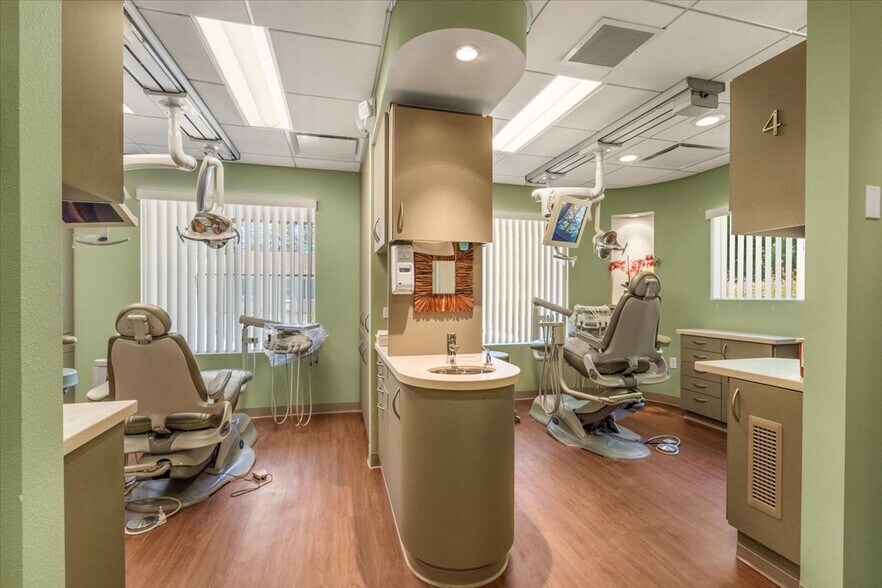 More Photos Of 2410 Dyer Ln, Fremont Medical For Lease