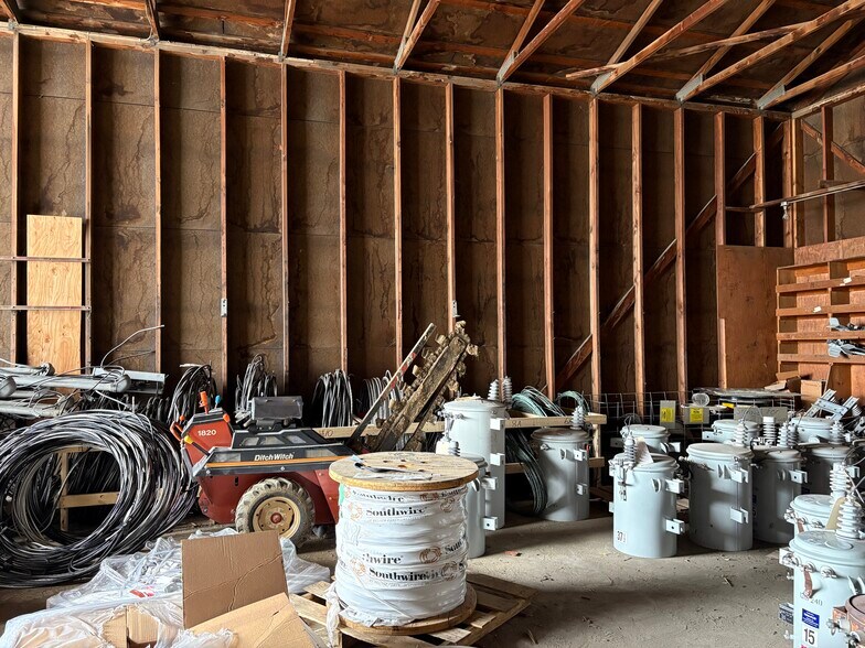 More Photos Of 415 Broad Ave, Stanton Industrial For Sale