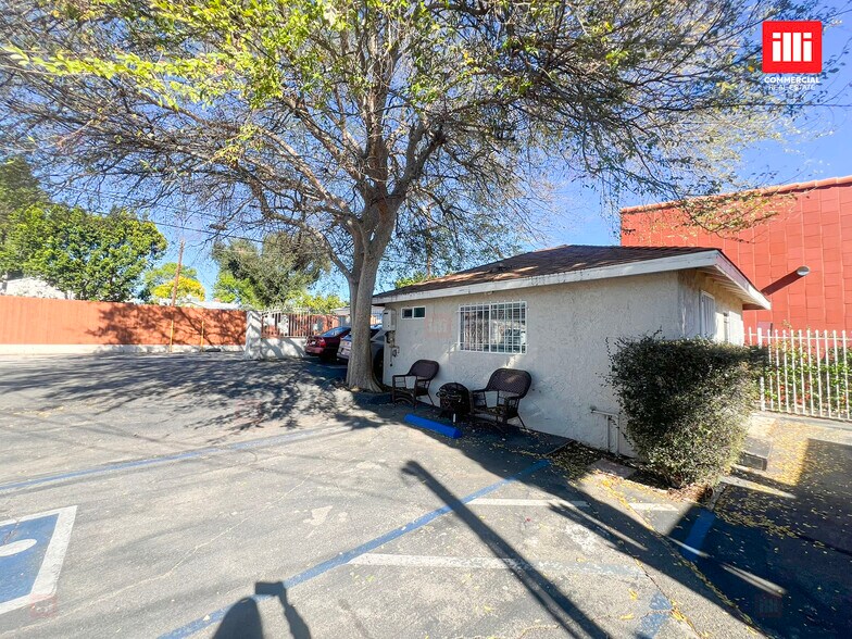 More Photos Of 17447 Chatsworth St, Granada Hills Medical For Lease