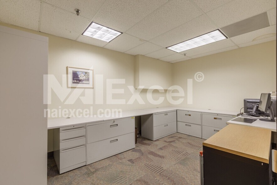 More Photos Of 1 S Main St, St George Bank For Sale