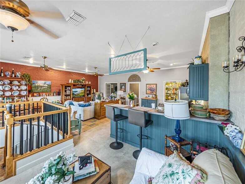 More Photos Of 135 S Central Ave, Bartow Storefront Retail Residential For Sale