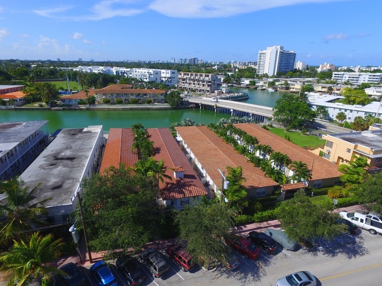 More Photos Of 965 Marseille Dr, Miami Beach Apartments For Sale