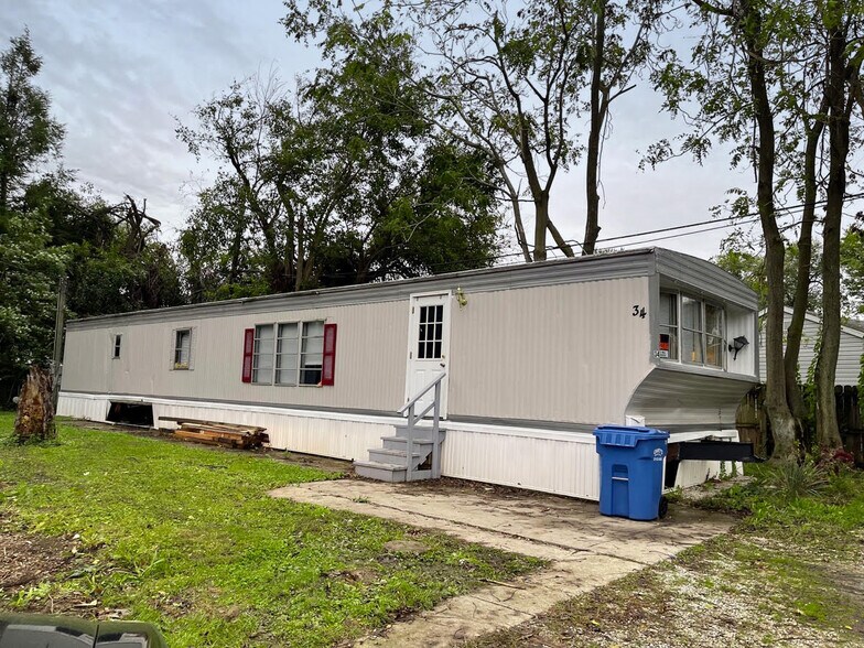 More Photos Of Fairview Trailer Court park, Taylorville Manufactured Housing Mobile Home Park For Sale