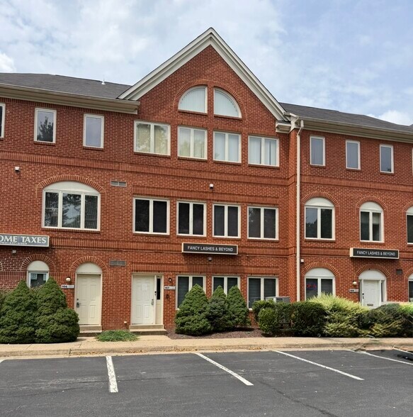 More Photos Of 297-299 Herndon Pky, Herndon Medical For Lease