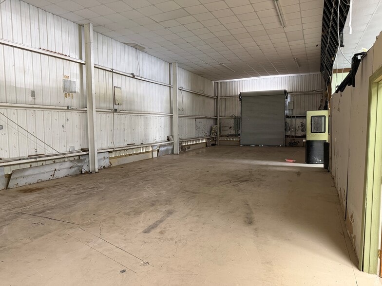 More Photos Of 4200 Tamiami Trl N, Naples Garden Center For Lease
