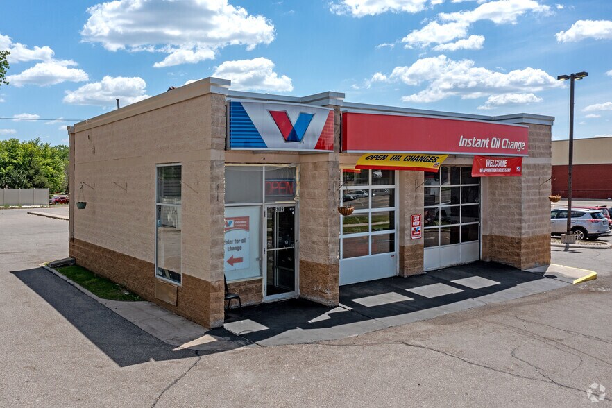 More Photos Of 2680-2688 Rice St, Saint Paul Unknown For Lease