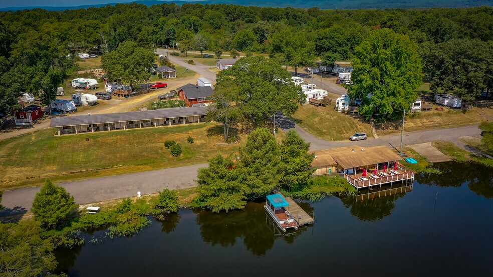 More Photos Of 18 Coffee Creek Lndg, Perryville Hotel For Sale