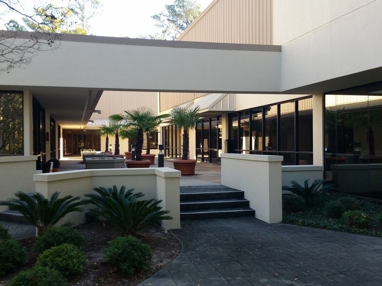 More Photos Of 200 Greenleaves Blvd, Mandeville Office For Lease