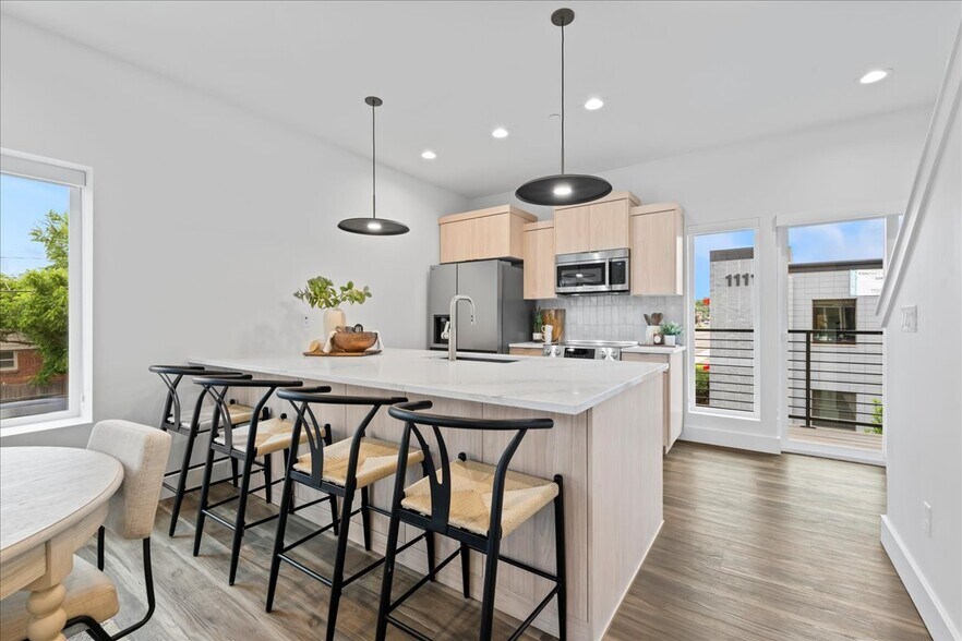 More Photos Of 1011 S Orchard St, Boise Apartments For Sale