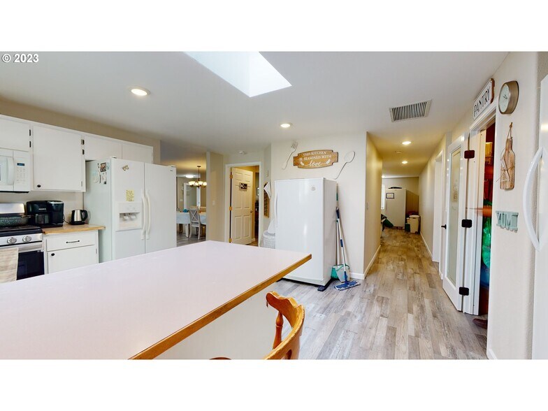 More Photos Of 250 68th St, Springfield Continuing Care Retirement Community For Sale