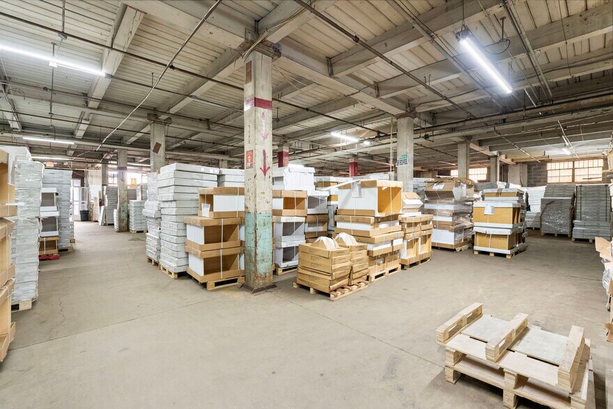 More Photos Of 310 Sherman Ave, Newark Warehouse For Sale