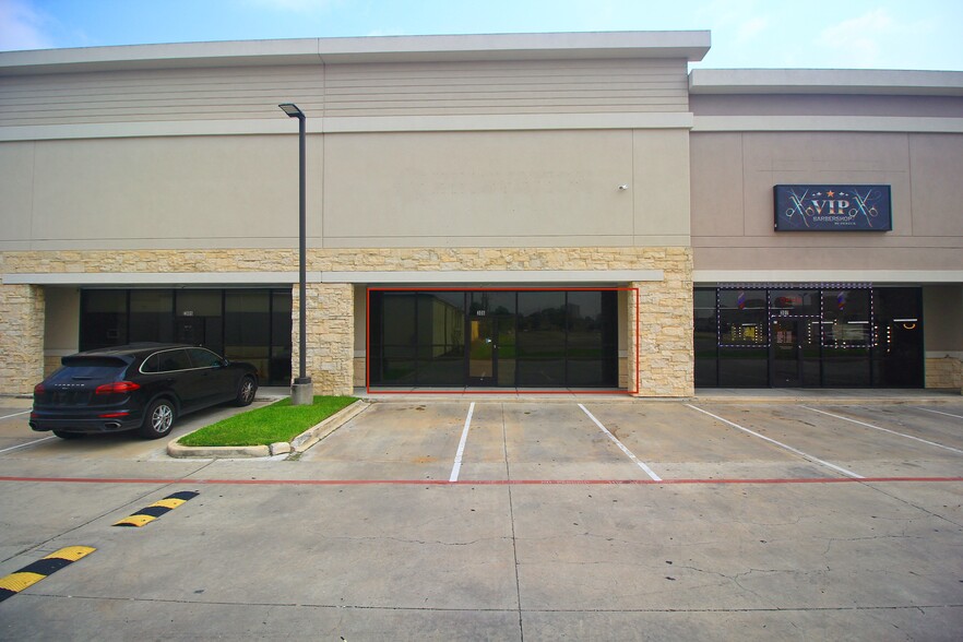 Primary Photo Of 7636 Harwin Dr, Houston Storefront Retail Office For Sale