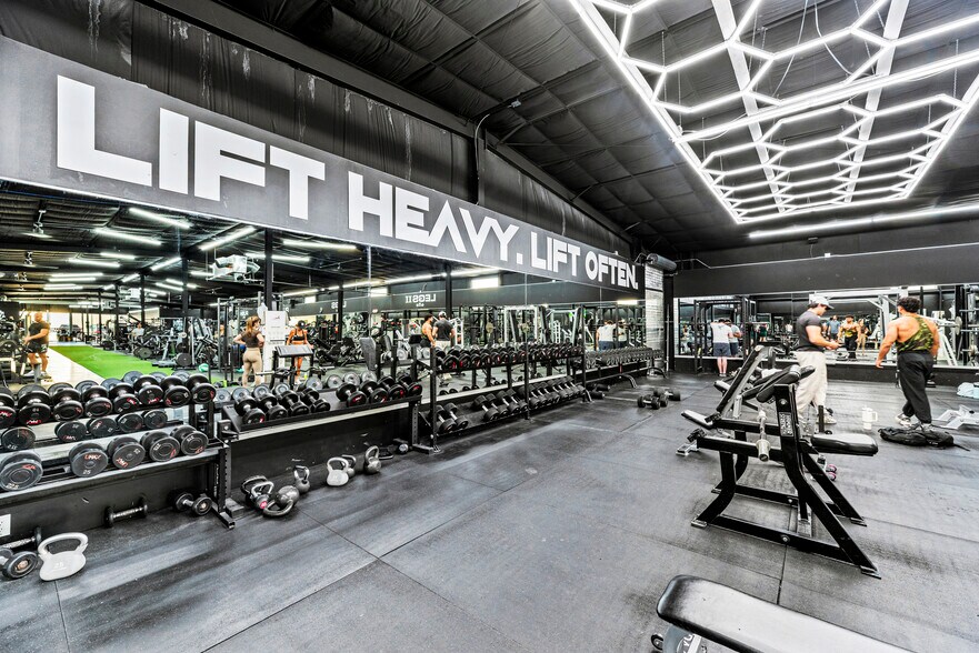 More Photos Of 11703-11711 Spring Cypress Rd, Tomball Unknown For Lease