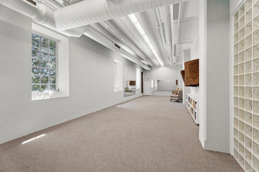 More Photos Of 5960 SW 57th Ave, Miami Office For Sale