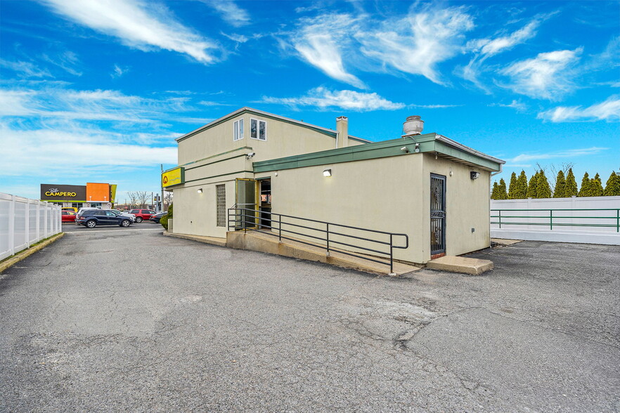 More Photos Of 777 Broadway, Amityville Restaurant For Sale