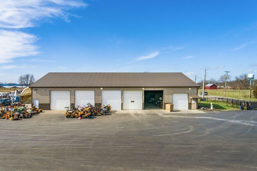 More Photos Of 3570 National Rd SE, Hebron Light Distribution For Sale