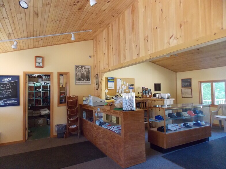 More Photos Of 37067 Nys Route 12, Clayton Hotel For Sale