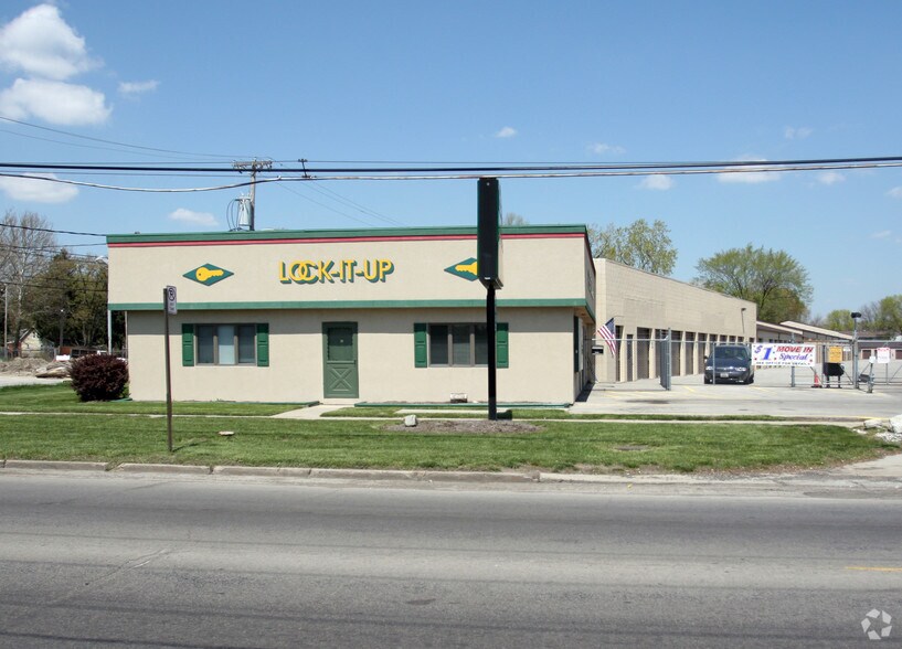 More Photos Of 3032 Airport Hwy, Toledo Self Storage For Lease