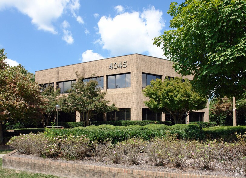 More Photos Of 4025 University Pky, Winston-Salem Unknown For Lease