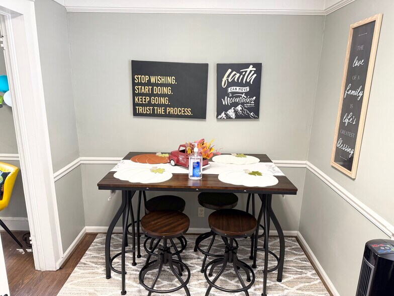 More Photos Of 403 S Logan St, Gaffney Office For Sale